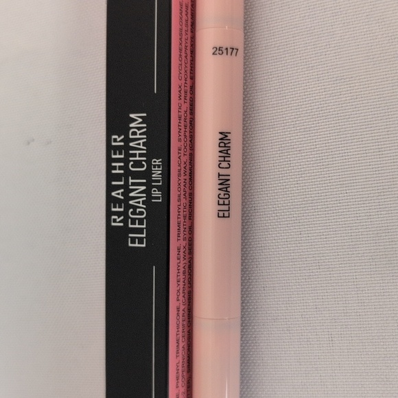 RealHer Elegant Charm Lip Liner - Pale Pink - Picture 3 of 3